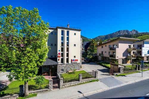 자코파네 AMI 3성급 호텔 수영장