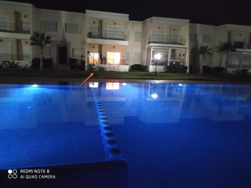 Grand appart luxueux au RDC vue piscine au complexe savannah beach que pour famille, El Jadida