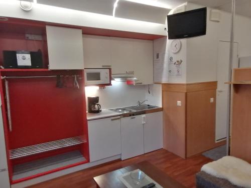 Vuosselin Helmi Apartments - image 9