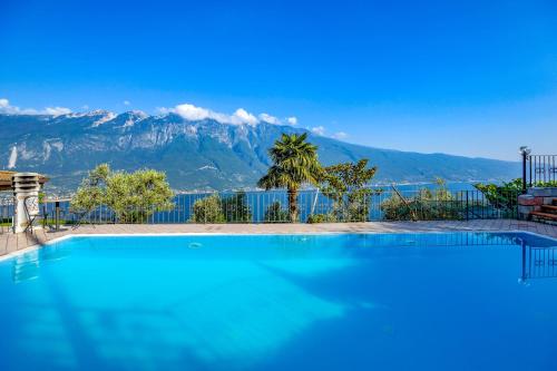 Casa Elka Residence Lake view and pool by Garda Domus Mea - Apartment - Pieve