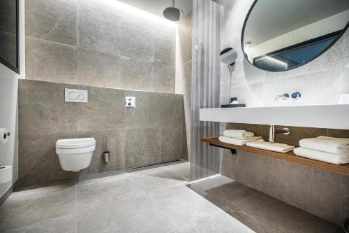 285427710 Van der Valk Hotel Amsterdam Zuidas -Rai
