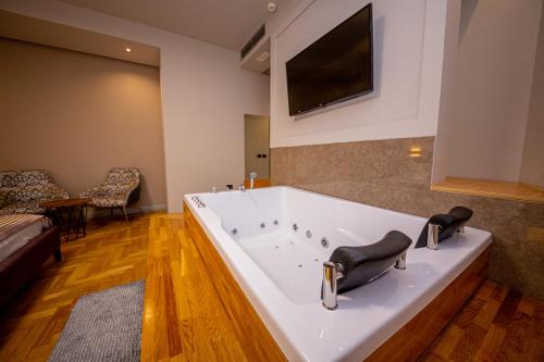 City Center Hotel - image 9
