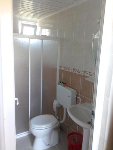 Standard Triple Room image 3