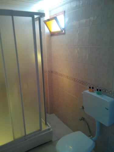 Standard Triple Room image 4
