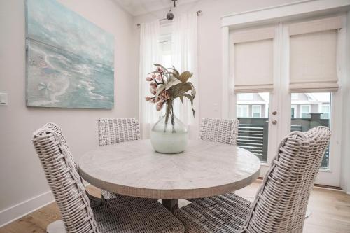 Prominence Rentals on 30A by Panhandle Getaways