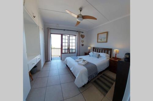 12 Settler Sands Beachfront cottage with sea view in Port Alfred