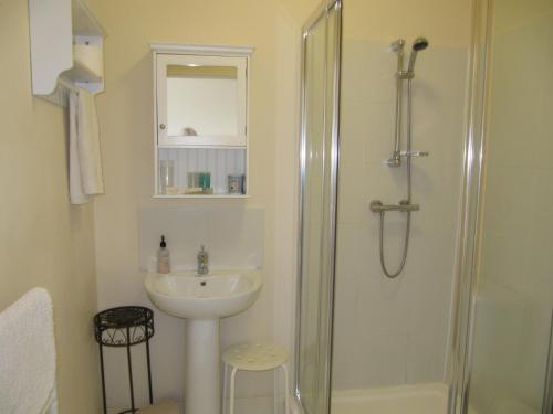 Family Room image 7
