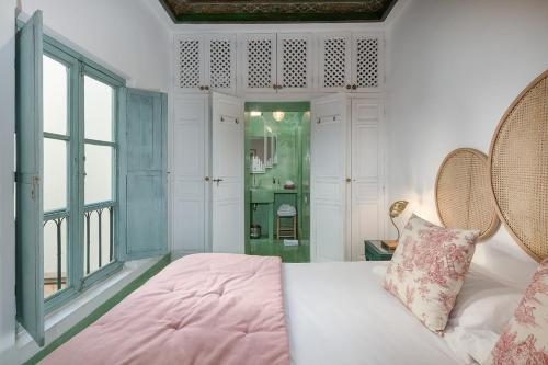 room detail thumbnail 1