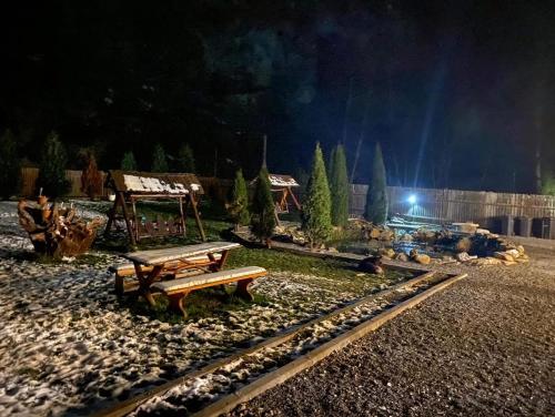 Dārzs, Cabana Ovidiu in Rau Saduluja