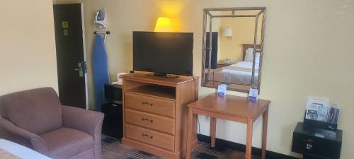 Travelodge by Wyndham Airport Platte City - image 6