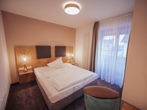 Am Hachinger Bach - image 6