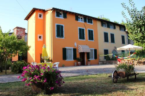 Bed & Breakfast Lucca Fora in Florence