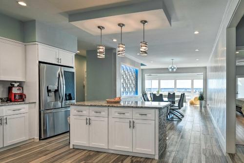 Luxurious Waterfront Home w/ Private Pier & Views! in 喬治敦 (SC)