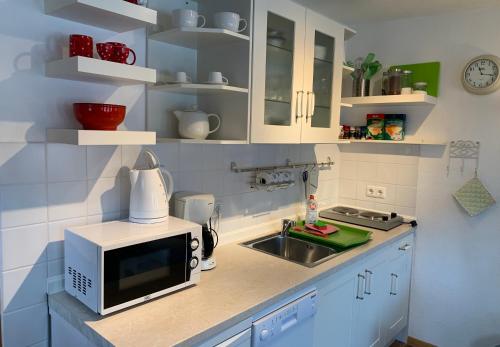 Gästehaus Alwine Wohnung 7 - image 3