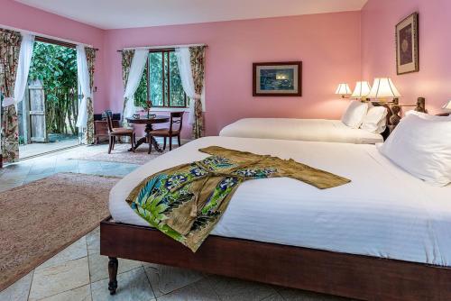 Hawaii Island Retreat at Ahu Pohaku Ho`omaluhia - image 3