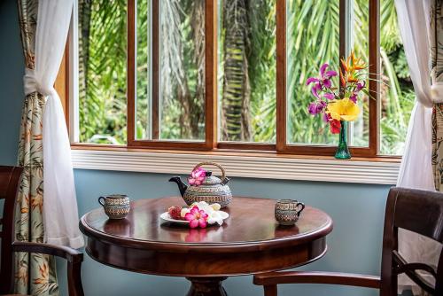 Hawaii Island Retreat at Ahu Pohaku Ho`omaluhia - image 4