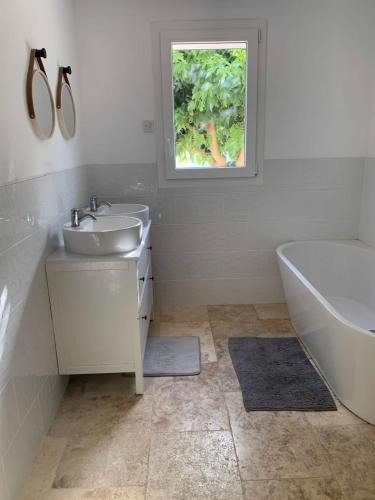 Large house with private SWIMMING POOL gîte à louer Monteux