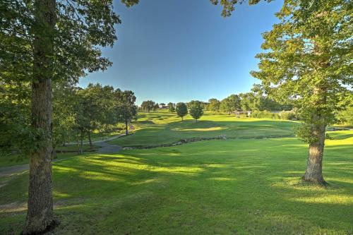 Holiday Hills Resort Condo - Mins to Branson Strip - image 12