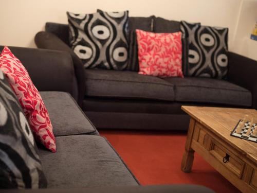 Brambles Cottage Malvern - image 8