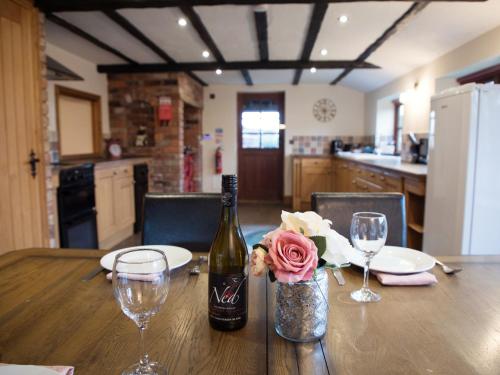 Brambles Cottage Malvern - image 14