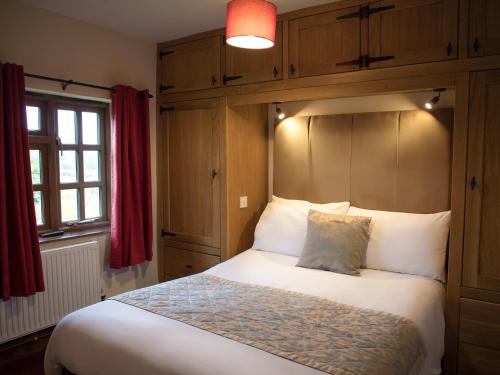 Brambles Cottage Malvern - image 10