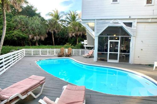 Endless Summer, North Captiva Island in North Captiva Island