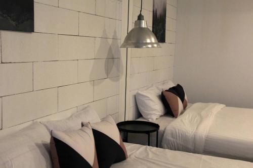 The Good Days thumbnail 3