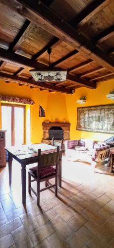  Casa Rosarella, Unterkunft in Capranica