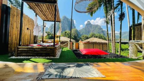Bridge Hill Cafe Glamping