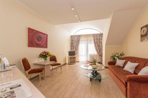 Hotel am Schlosspark - image 13