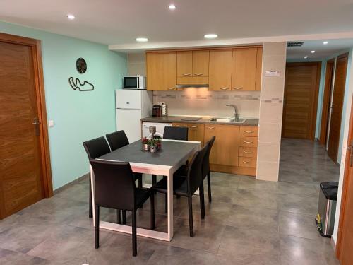 keuken, Apartamentos de turismo rural Las Eras in Castelseras