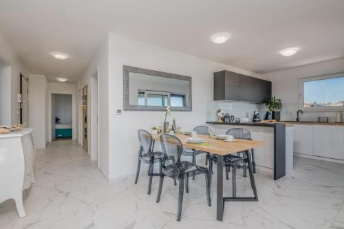 Prestige Apartments Joy