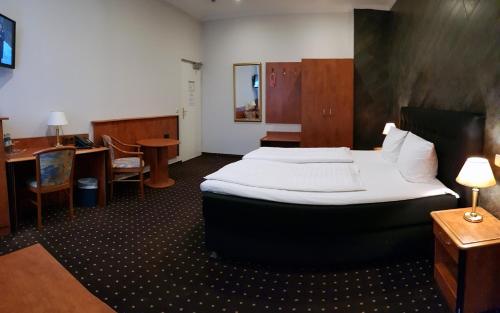 Business Double Room image 4