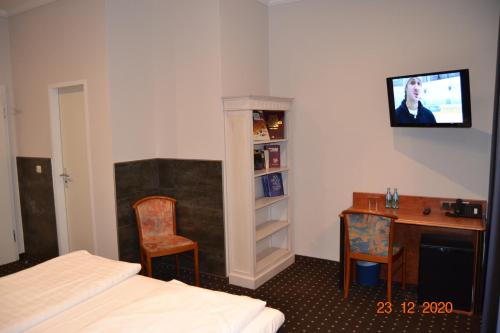 Business Double Room image 3
