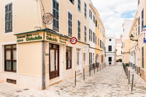 Hostal Ciutadella - image 9