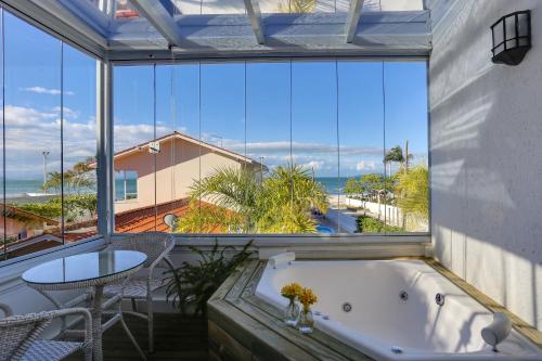 Deluxe Triple Room with Sea View image 6