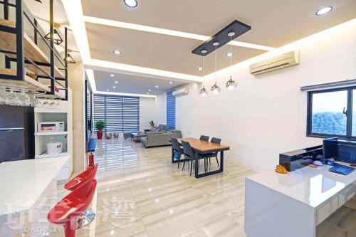 s home near Lintou Park