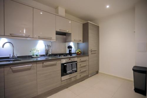 FW Haute Apartments at Queensbury - image 14