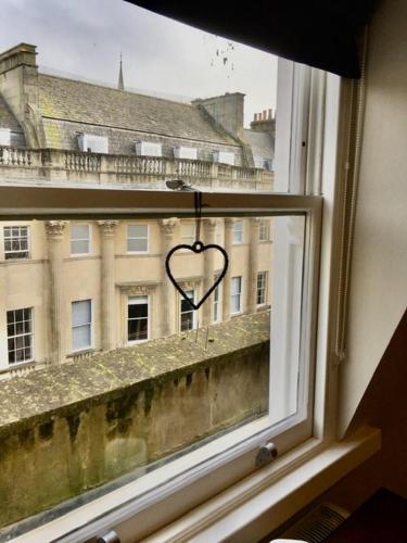 Beautiful Bath Apartment in central Milsom Street, Bath (photo 10)