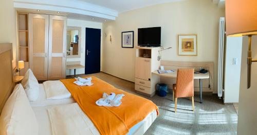 1 queen bed