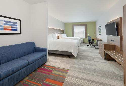 Suite with Two Queen Beds