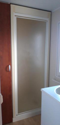 2 bedrooms, 4 beds