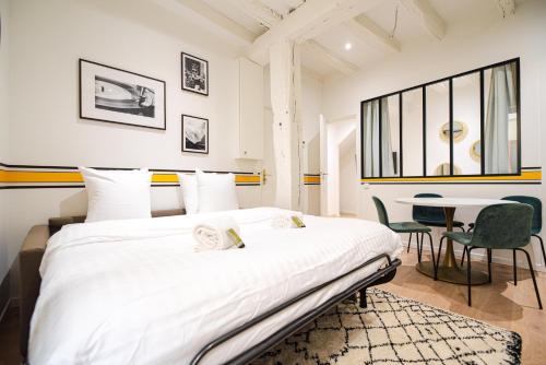 MBM - Marais Room Type - Deluxe Apartment