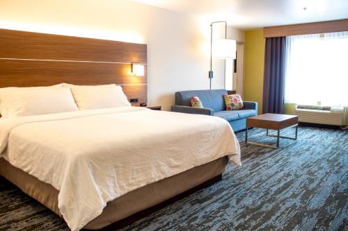 Holiday Inn Express & Suites Wausau, an IHG Hotel