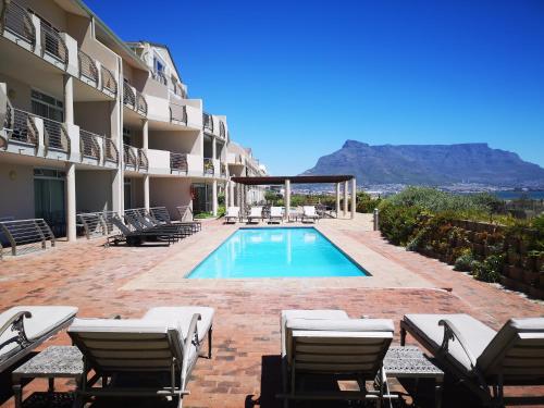 B&B Le Cap - Cape Town Family Beachfront Apartment Leisure Bay - Bed and Breakfast Le Cap