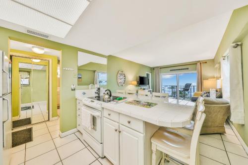 Jax Beach OceanFront Getaway - image 7