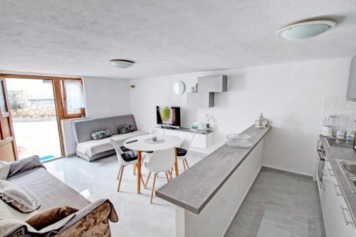 Apartments Kondrić