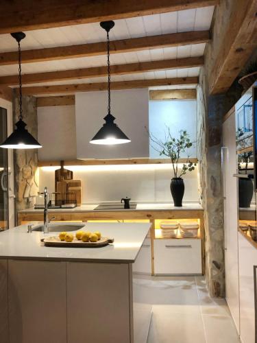 dapur, Casita blanca cerca de Timanfaya in Mancha Blanca