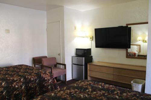 Economy Inn 4