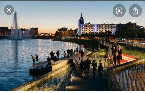 Квартира с САУНОИ в центре Кремль с камином, 2 спальнями и гостинои